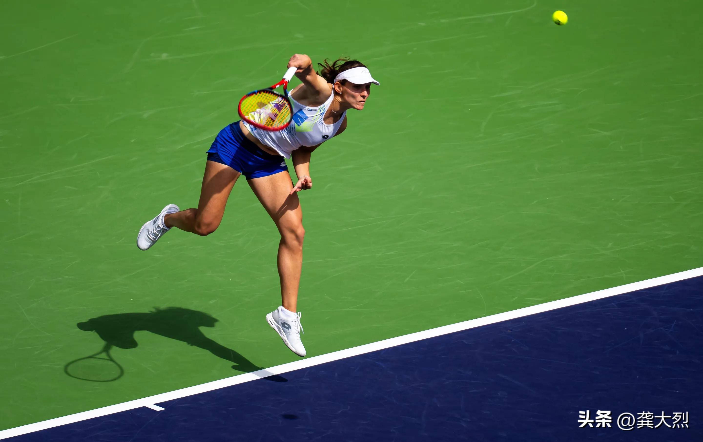 科维托娃关键节点战术调整，美国队带队取胜！的简单介绍