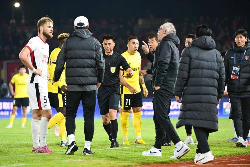 BB体育平台关于英超赛后走向成谜；成都蓉城官宣签约；引发热议；年轻球员得到机会的信息